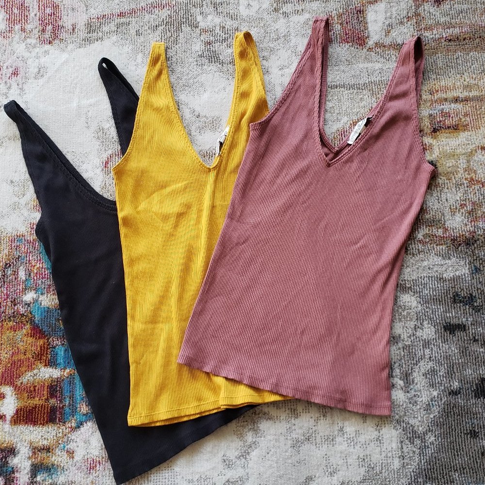 Express One Eleven Fitted Rib Double V Tanks x3